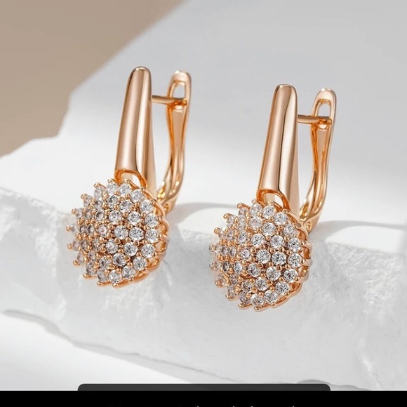 - Gorgeous earrings with Swarovski elements - Picture 4 of 13